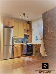 Rented by R New York