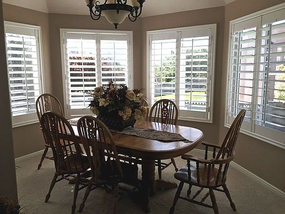 Formal dining