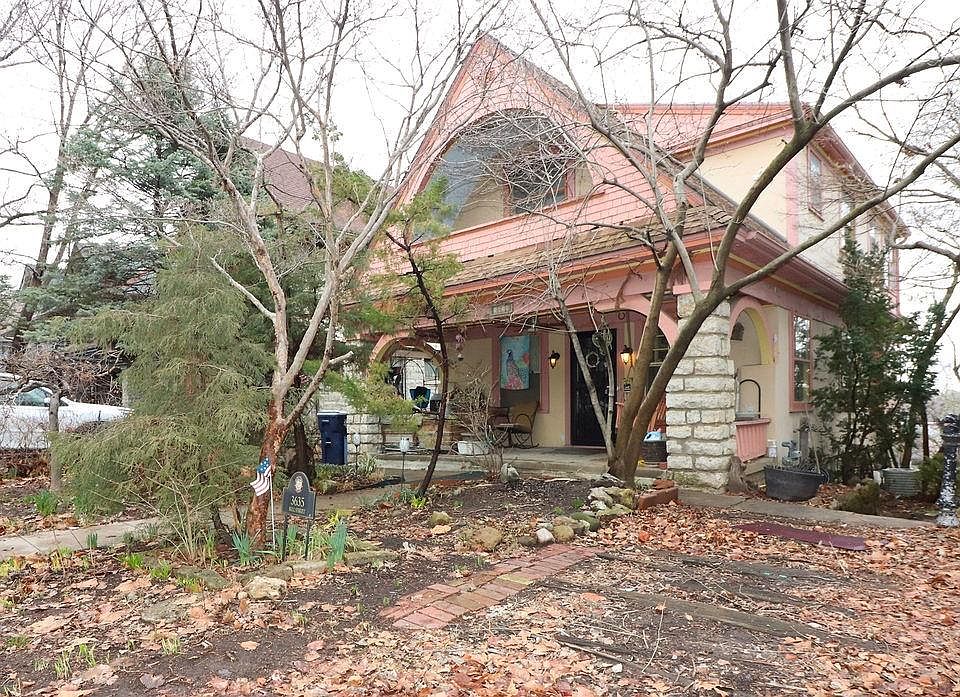 1st image of 3635 Bell St