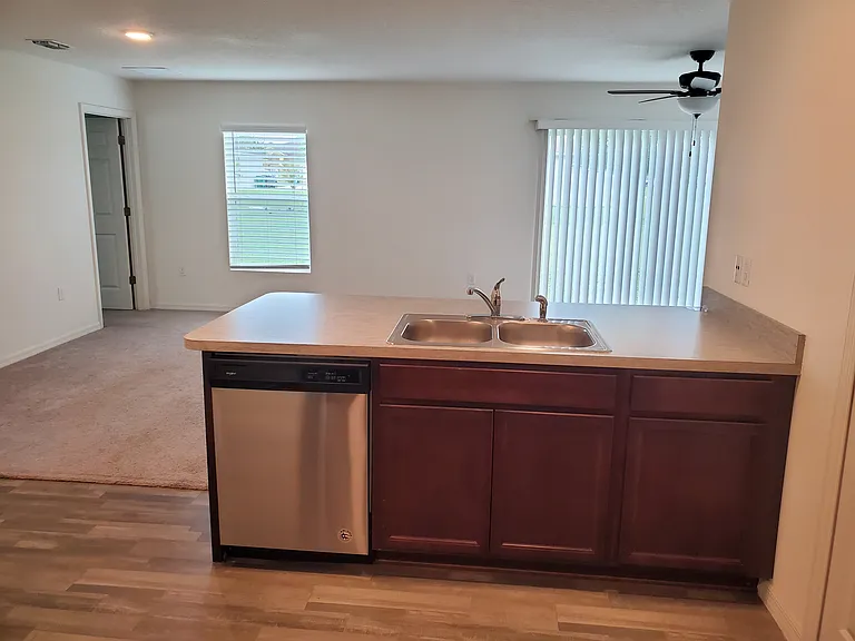 3150 SW Centamino St — Photo 7
