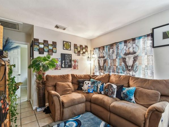 tampa-florida-444513852 picture