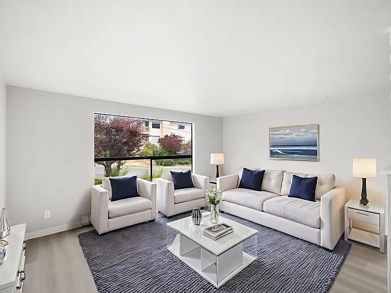 Highline Villas - Renovated 1-Bedroom Apartment | Steps from Downtown Burien — Photo 20