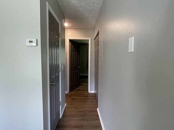 4th image of 3835-3841 Silver Lake Rd #2