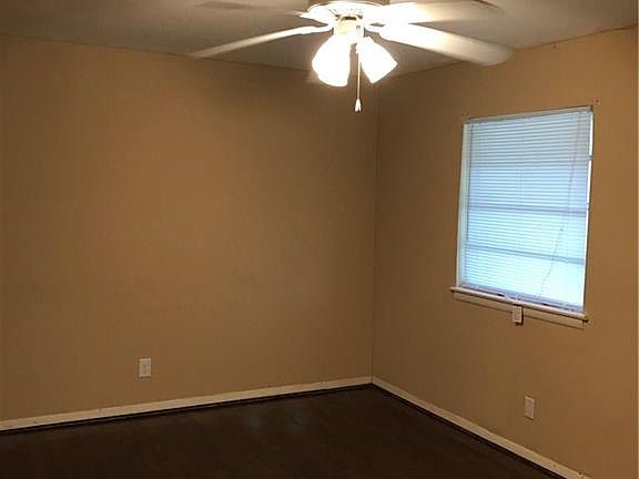 4th image of 522 E Daugherty Dr