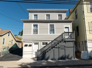 396 W Clinton St, Haledon, NJ 07508