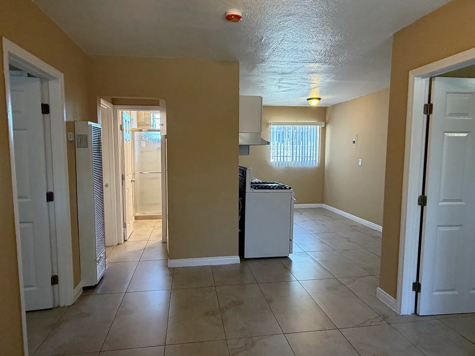 3 bed, $2,700 — Photo 3