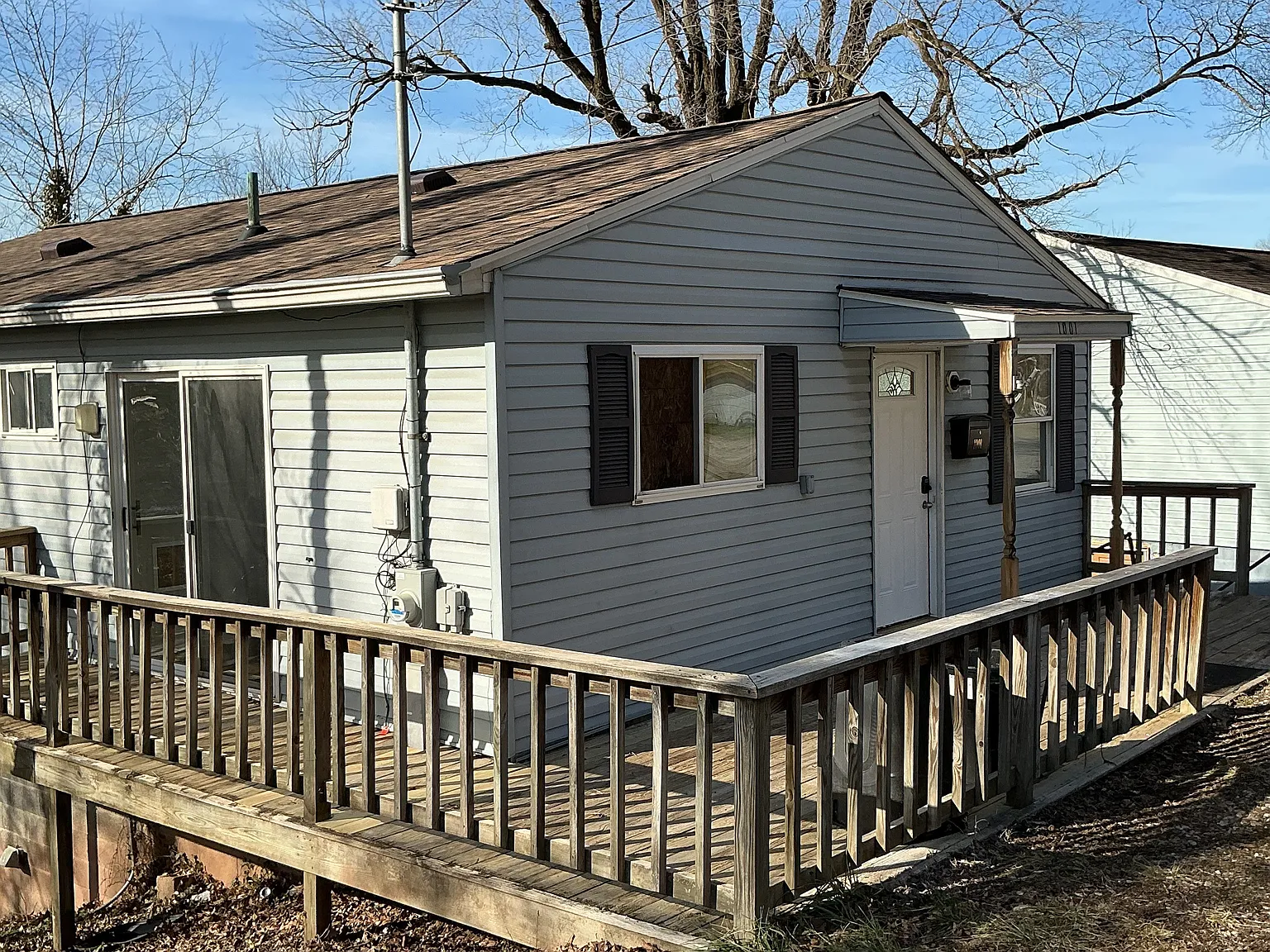 3 bed, 1.0 bath, 1000 sqft, $1,020 — Photo 3