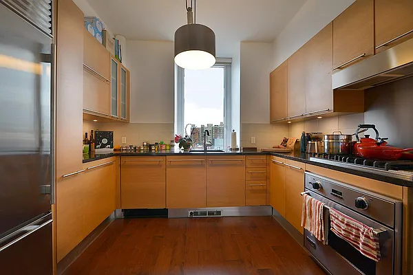 Rented by A & I Broadway | media 5