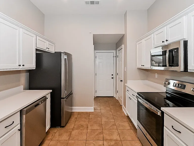 3110 Logans Loop — Photo 7