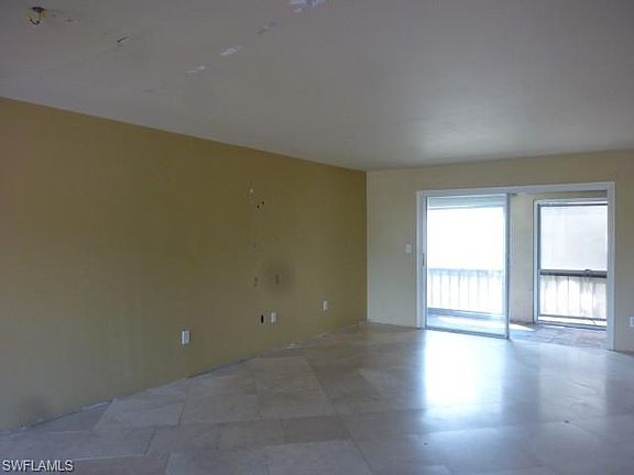 3rd image of 6102 Whiskey Creek Dr APT 202