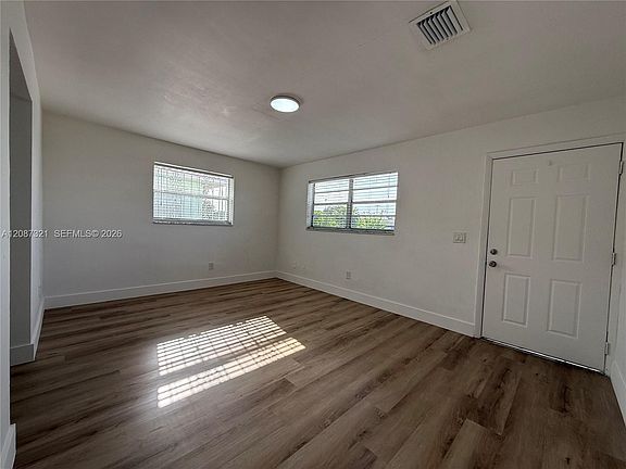 3rd image of 8860 SW 32nd St