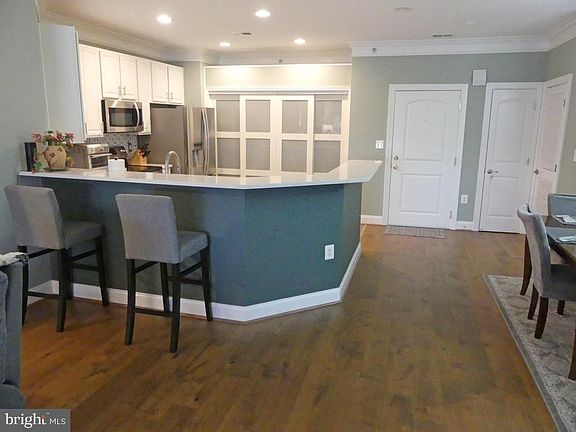 5th image of 902 Macphail Woods Xing APT 4B