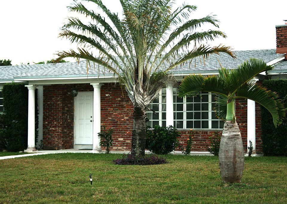 1st image of 8800 SW 150th St