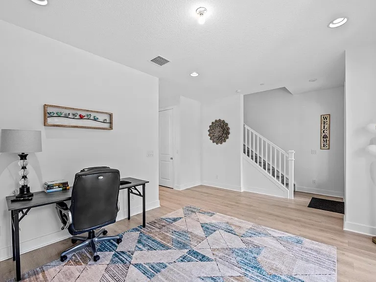 5255 Beckman Ter — Photo 8