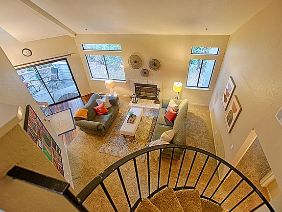 5th image of 2621 Willowbrook Ln Unit 106