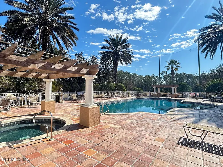610 Fairway Dr #207 — Photo 9