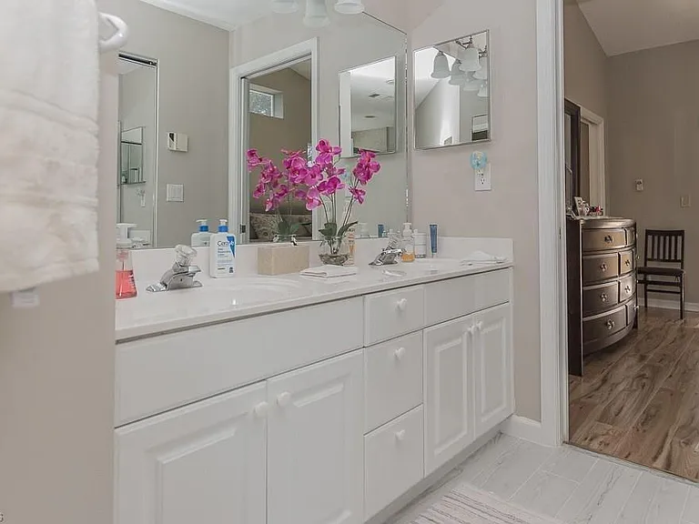 960 Partridge Cir #1-202 — Photo 7