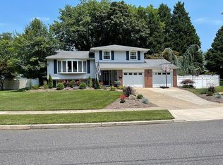 144 Parkview Rd, Stratford, NJ 08084
