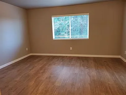 1129 Willow St SE #A — Photo 12