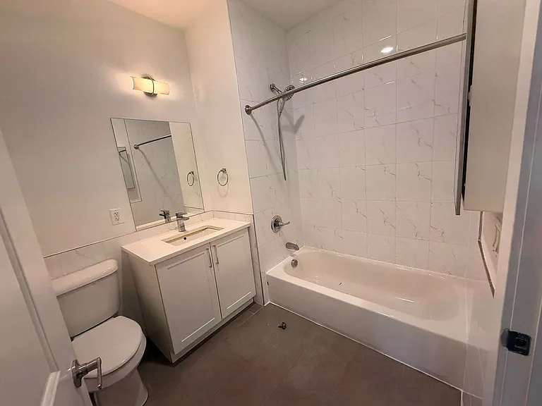 421 Bergen Ave #311E — Photo 9