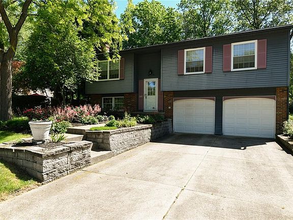 2nd image of 494 Cranberry Ln