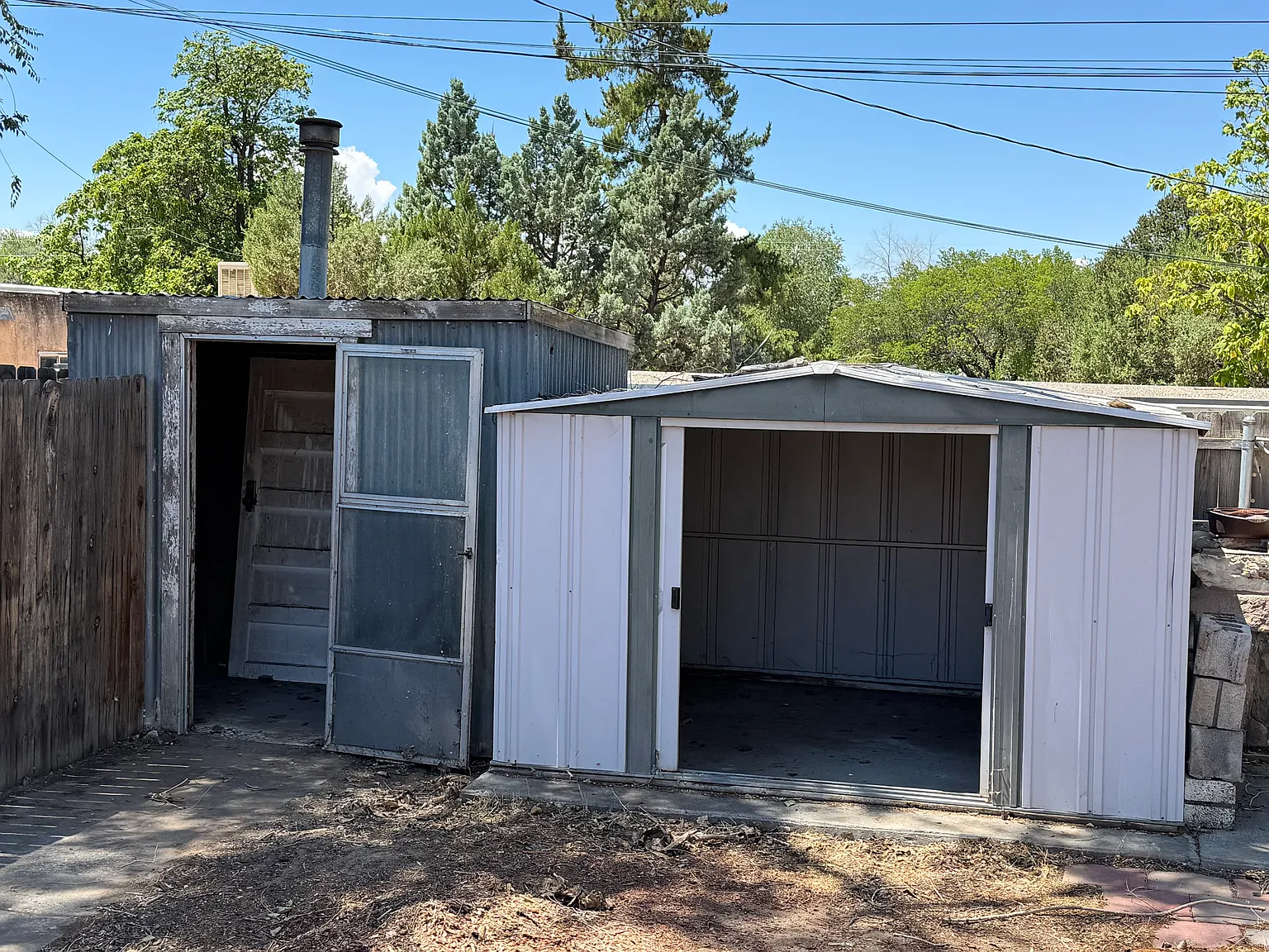 4 bed, 2076 sqft, $1,800 — Photo 2