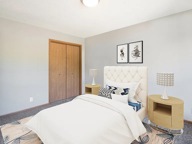 Marshall Apartments — Photo 24