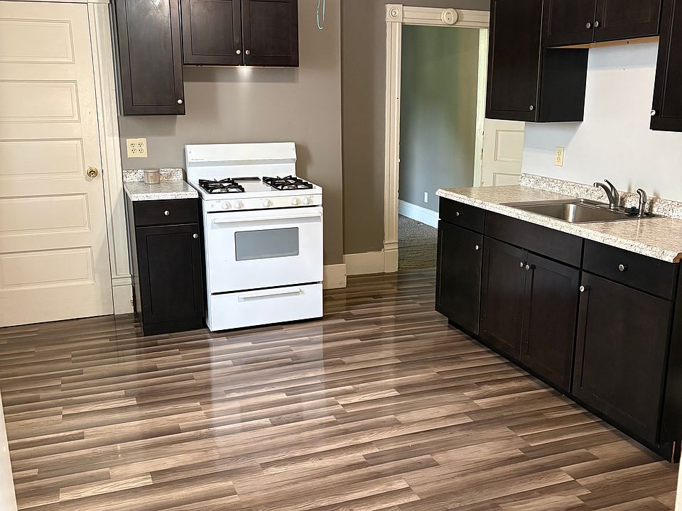 1st image of 117 3rd Ave #1
