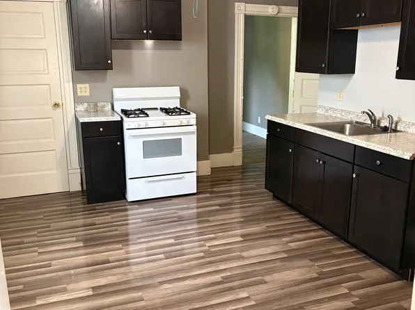 117 3rd Ave #1, Bellaire, OH 43906