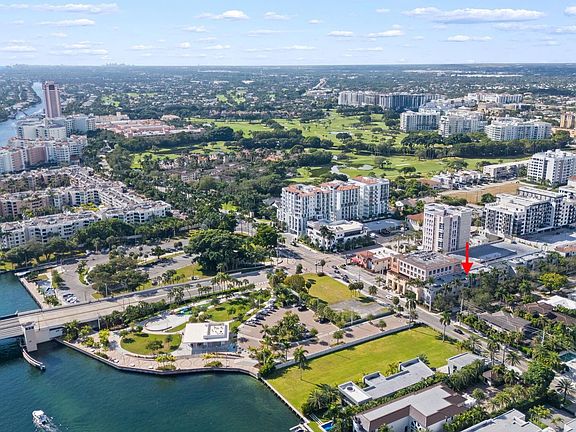 3rd image of 456 E Boca Raton Road