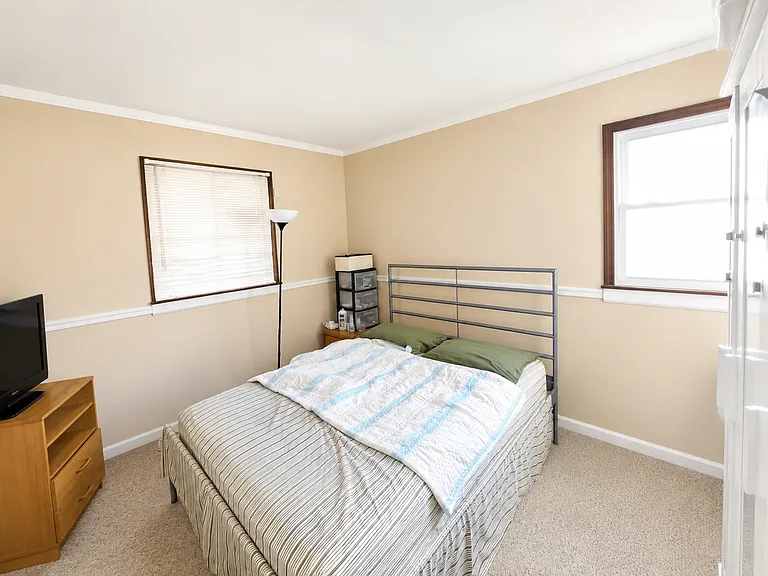 Bedroom 3 (first floor)
