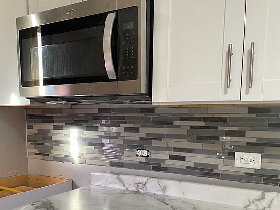 3rd image of 14451 Des Plaines St