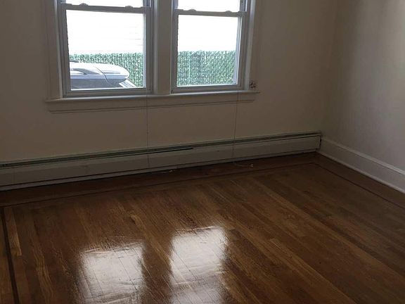4th image of 18935 45th Ave #1