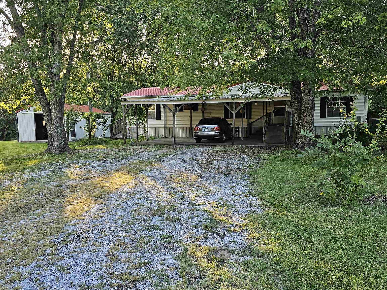 425 S High St, Eddyville, IL 62987 Zillow