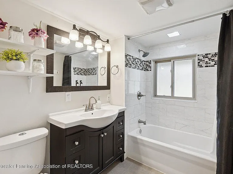 5953 Okemos Rd — Photo 11