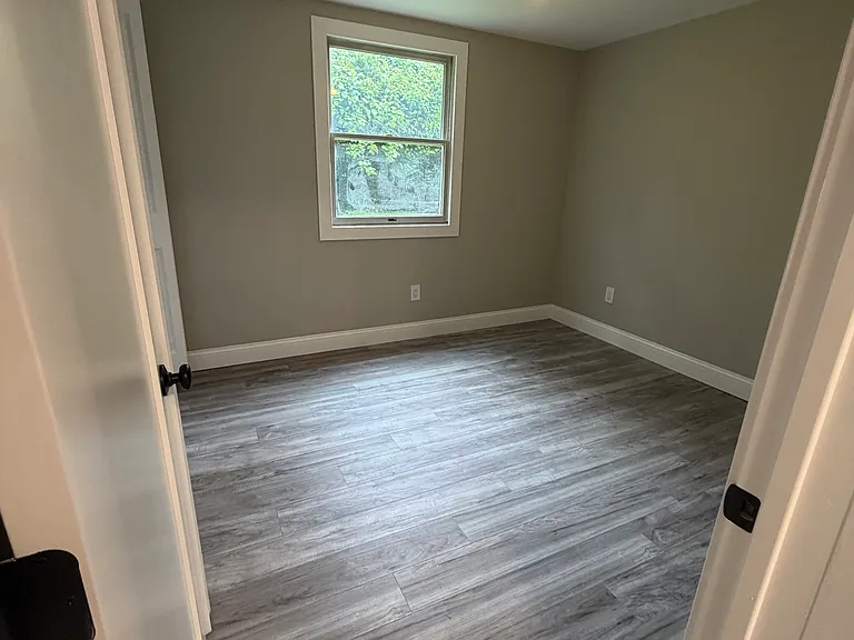 27 Phillips Ave #2 — Photo 6