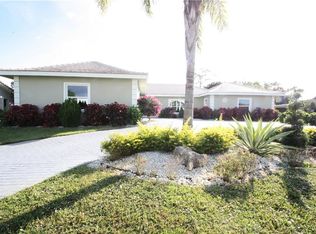 3293 SE Fairway E, Stuart, FL 34997