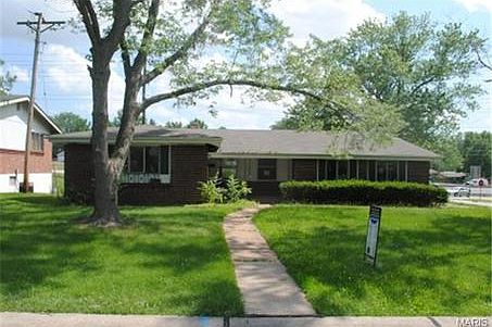 1st image of 2414 Burchard Dr