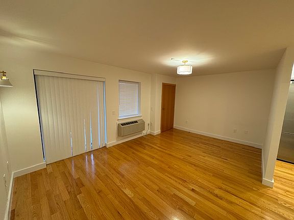 3rd image of 31-35 31st St #310