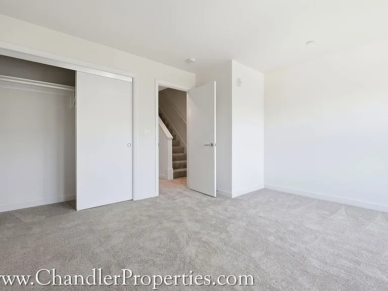55 Trumbull St — Photo 7