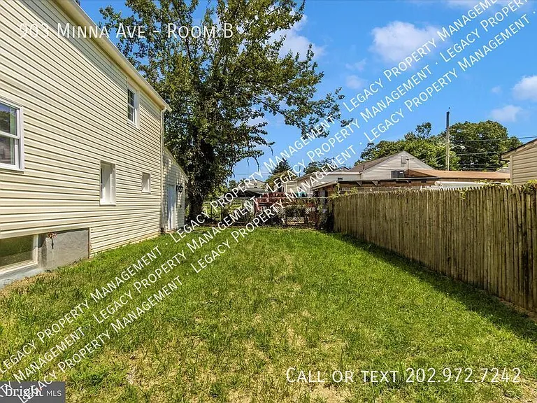 903 Minna Ave #B — Photo 4