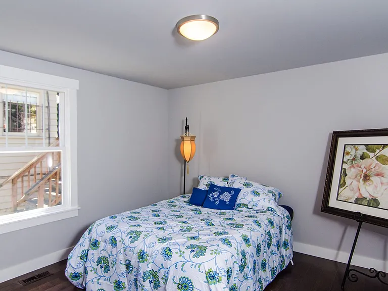 1115 Lake Washington Blvd S — Photo 9