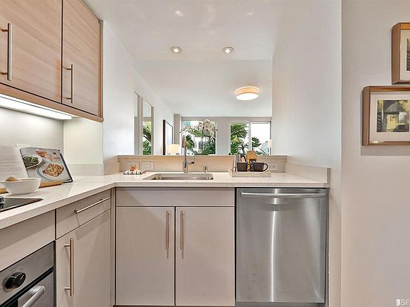 3rd image of 555 4th St Unit 414