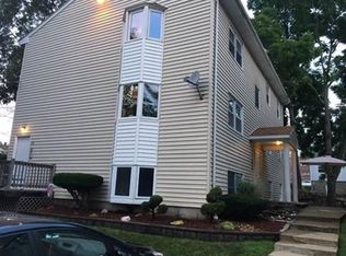 30 Woodbine Pl #3, Fall River, MA 02720