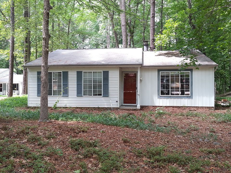 Nice ranch on wooded lot