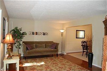 5th image of 8240 Stoney Brook Dr