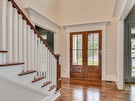 4th image of 308 Valhalla Court