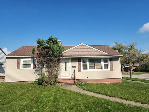 15801 Wingate Rd, Maple Heights, OH 44137