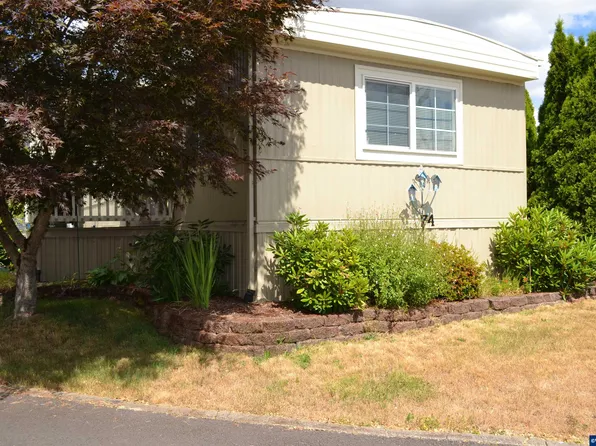 340 NE Crest St Unit 74, Sublimity, OR 97385