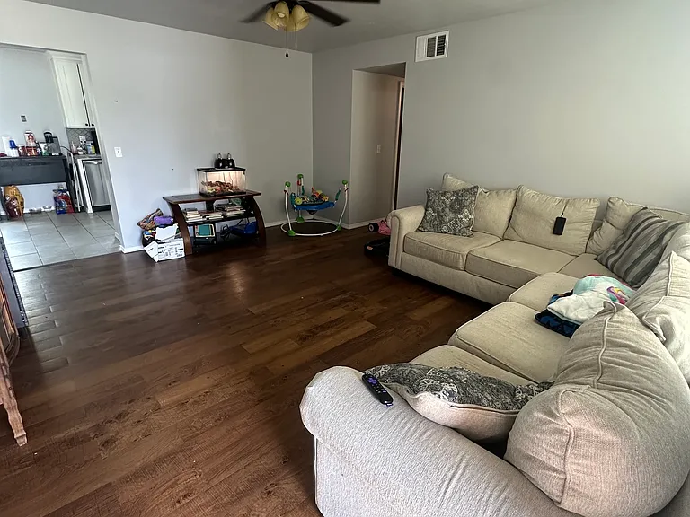 501 5th Ave — Photo 3
